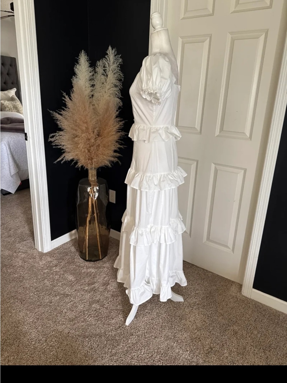 FLAT WHITE Ruffle Tiered Puff Sleeve Dress in White size Small - Picture 5 of 12
